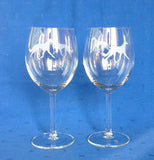 2-st  Rödvinsglas med blästrade hund motiv