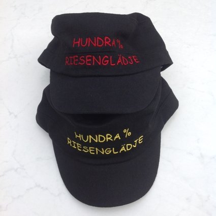 Armekeps med namnbrodyr