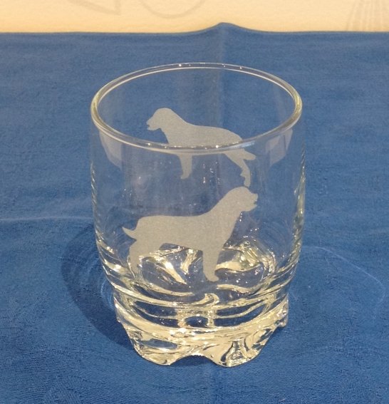 Whiskyglas med hundmotiv