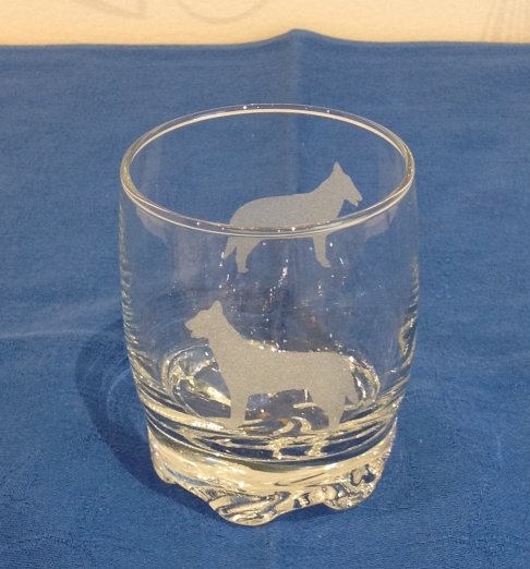 Whiskyglas med hundmotiv