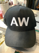Laden Sie das Bild in den Galerie-Viewer, Yupoong Snapback keps