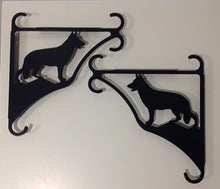 Load image into Gallery viewer, Hyllkonsoll med hundmotiv. Levereras parvis