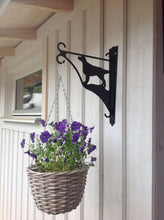 Load image into Gallery viewer, Ampelhållare/blomkrukehängare  Flat Coated Retriever