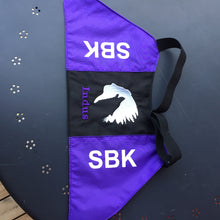 Load image into Gallery viewer, Tjänstetecken med valfri broderad text